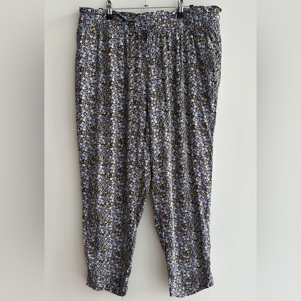 LOFT Paperbag Waist Cropped Flowy Floral Print Pants, Black/Multi, Size Large